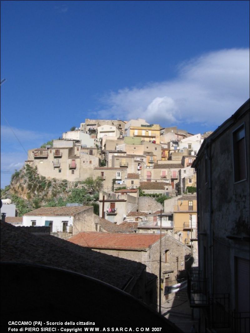 CACCAMO (PA) - SCORCIO DELLA CITTADINA